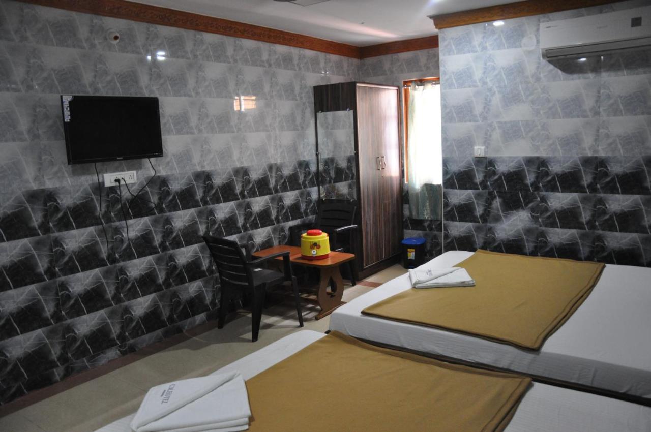C M Hotel New Wodapatti Exterior foto